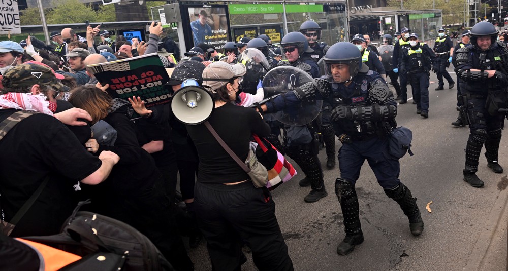 Australia police 'use serious weapons' on anti-Israel protesters: Activist 