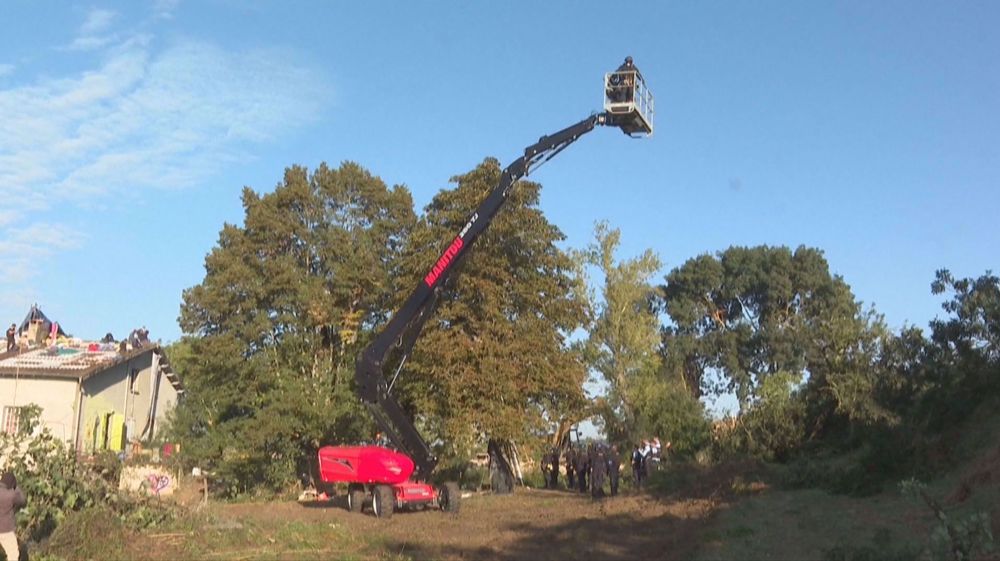 Police crack down on environmental activists protesting against the A69 route