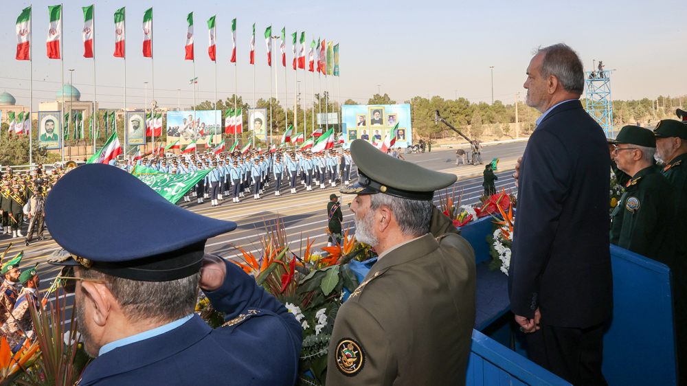 Iran : défilés militaires pour marquer la semaine de la Défense sacrée