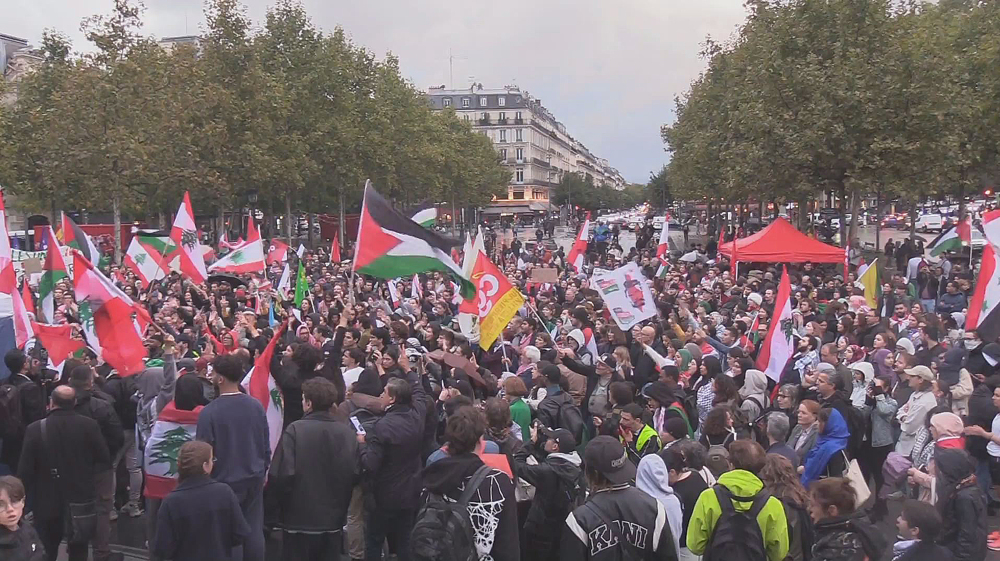 Massive protest held in Paris against Israeli attacks on Lebanon