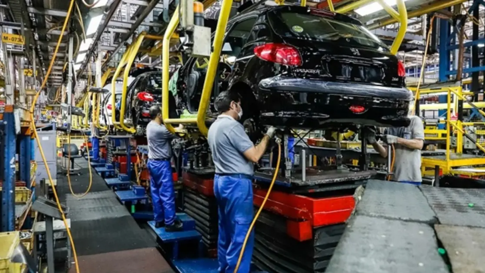 Iran faces gear shift in automotive industry 