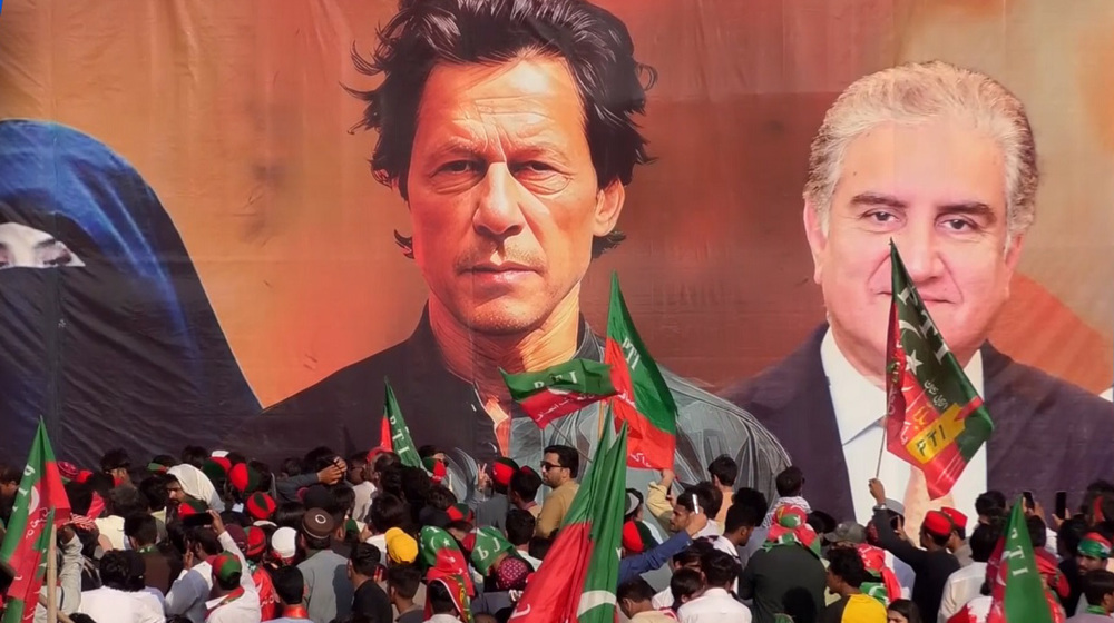 Thousands assemble in Islamabad to demand release of ex-Pakistani PM