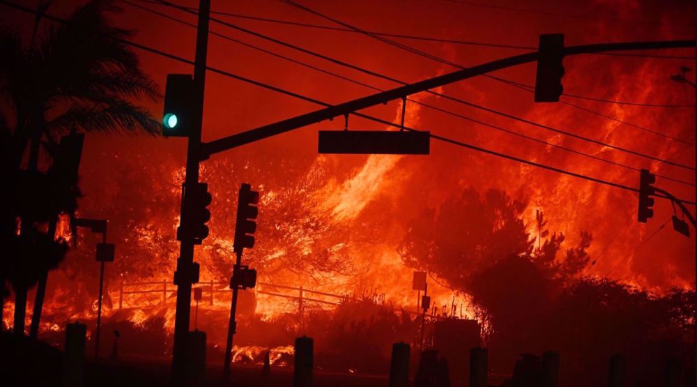 Incendie à Los Angeles: la situation se complique