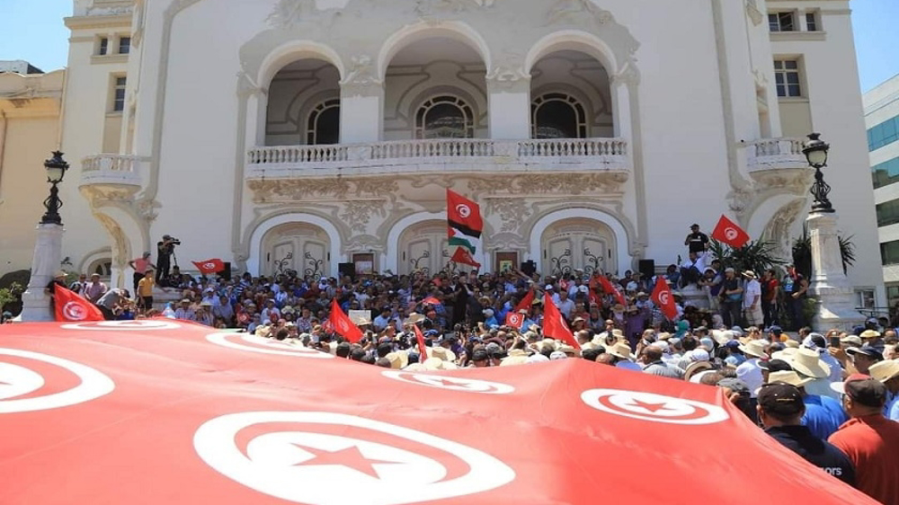 Tunisie: manifestations à l’occasion du 14e anniversaire de la Révolution