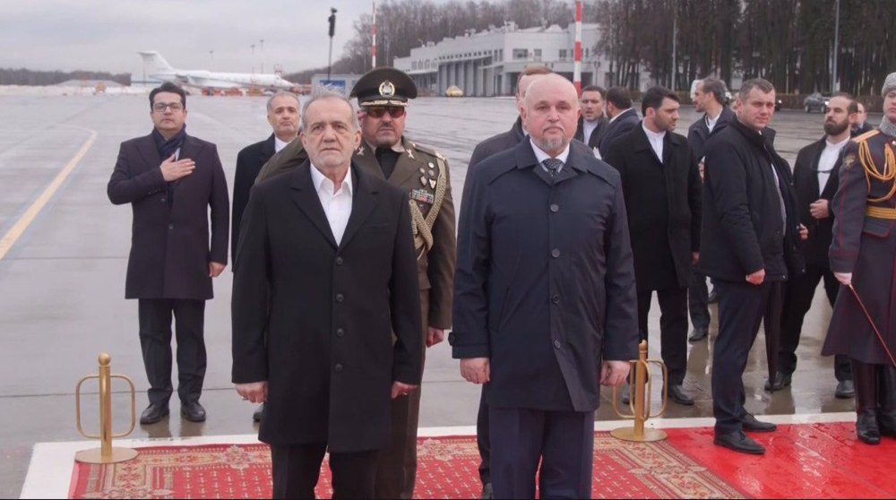 Iran president arrives in Russia to sign partnership pact