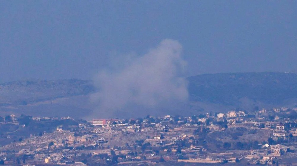 Israel forces make incursion into Lebanese town, torch homes 