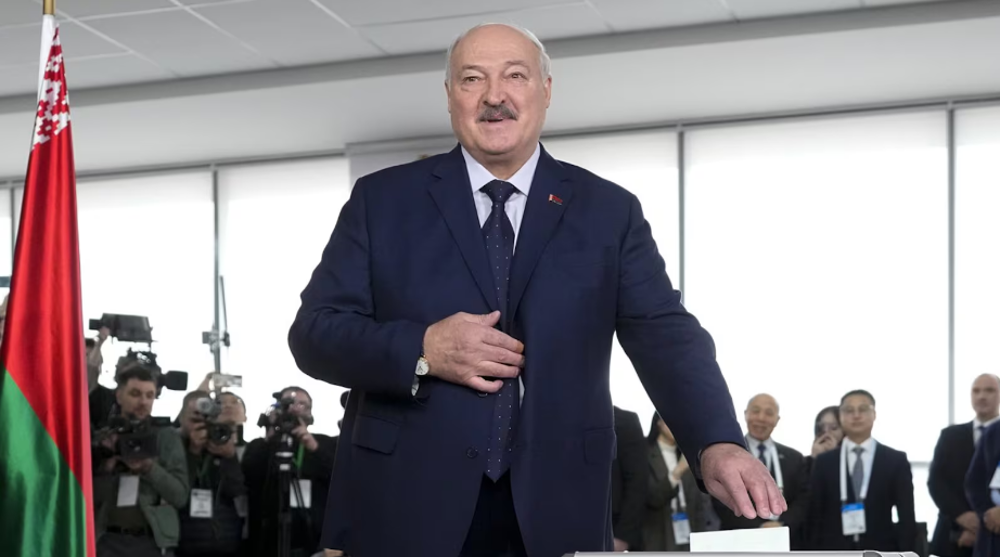 Putin congratulates Lukashenko on ‘convincing’ re-election as Belarus president