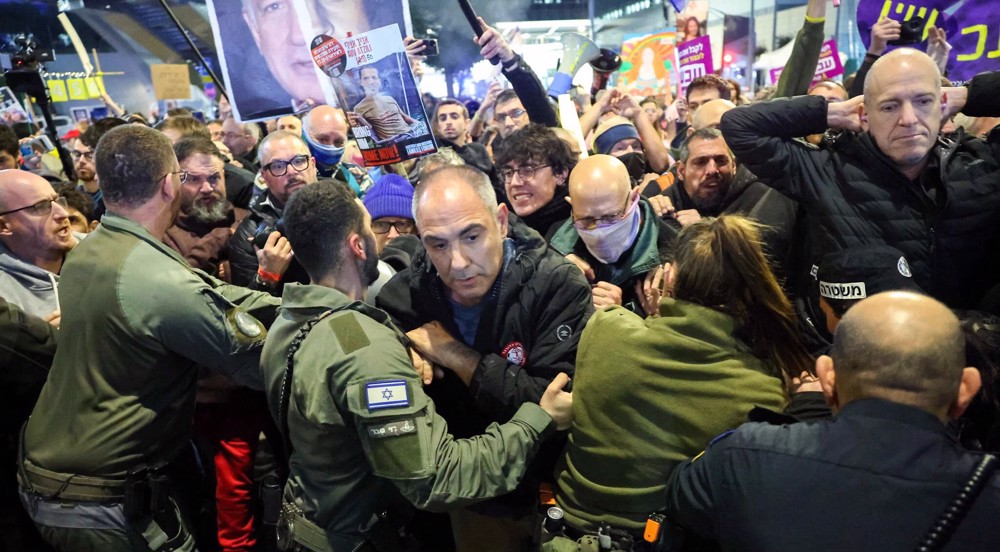 Thousands rally in Tel Aviv, al-Quds to call for ceasefire in Gaza war