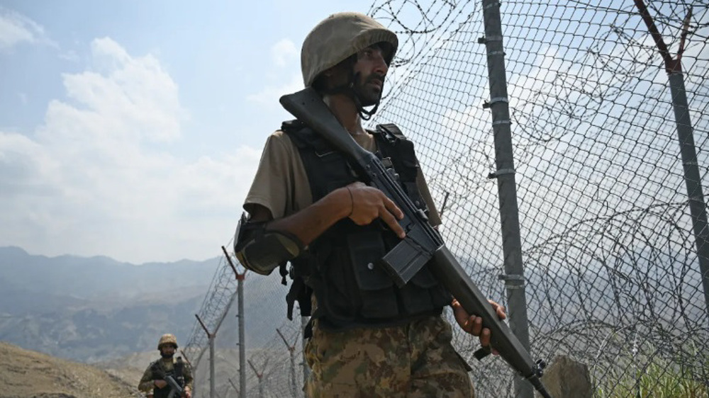 Heavy clashes erupt along Pakistan-Afghanistan border: Reports