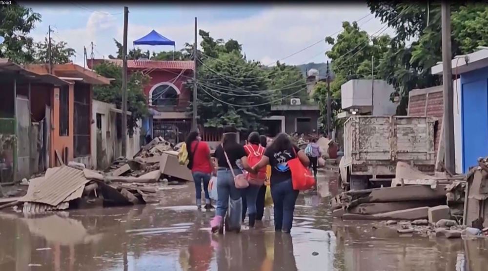 Residents face mounting death toll, bureaucratic hurdles after flooding in Mexico
