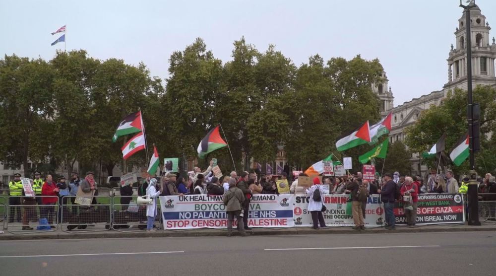 NHS workers rally against UK govt. censorship, demand free speech