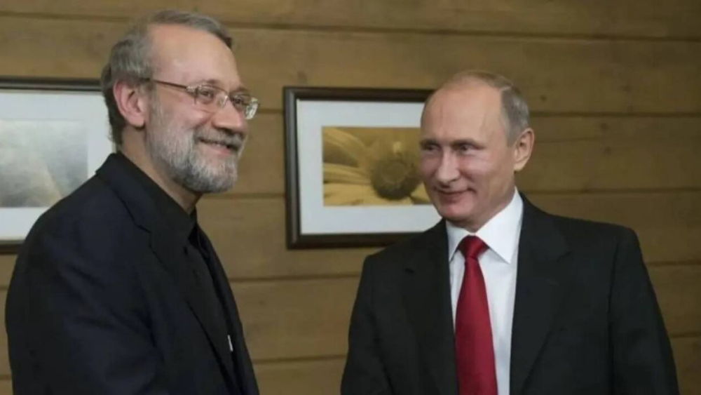 Larijani remet un message du Leader à Poutine