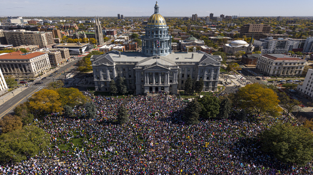 USA: plusieurs millions de personnes manifestent contre Trump 