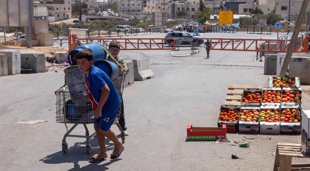 Cisjordanie: la vie des Palestiniens étouffée par 1000 barrières érigées