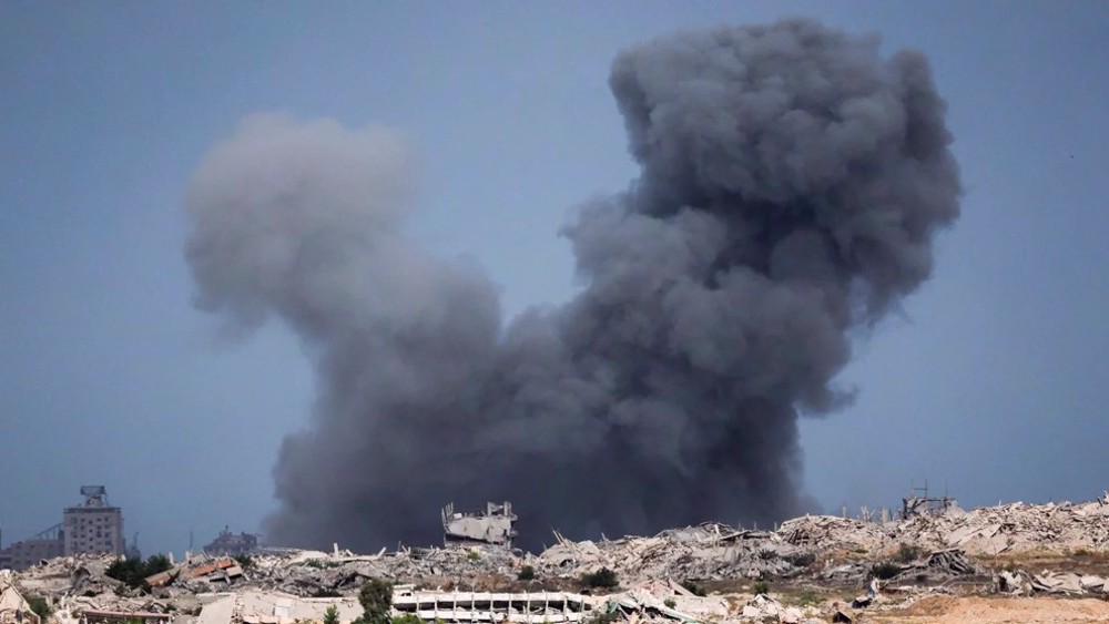 Israël bombarde plusieurs zones de Gaza malgré l'annonce du cessez-le-feu