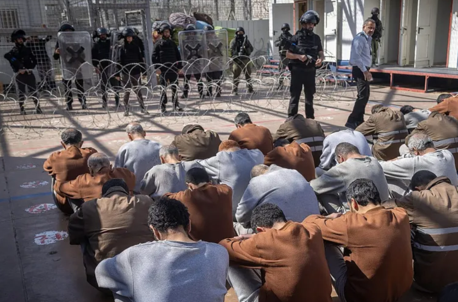 Les prisonniers palestiniens sont systématiquement torturés par Israël