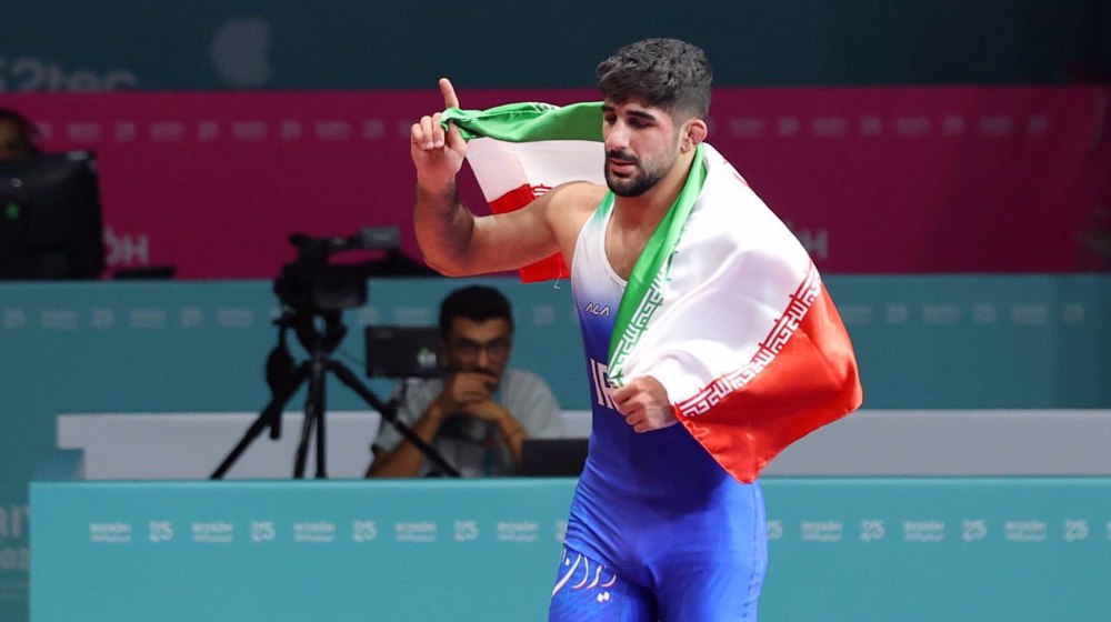 Esmaeili, Farrokhi strike gold in Greco-Roman wrestling at Islamic Solidarity Games