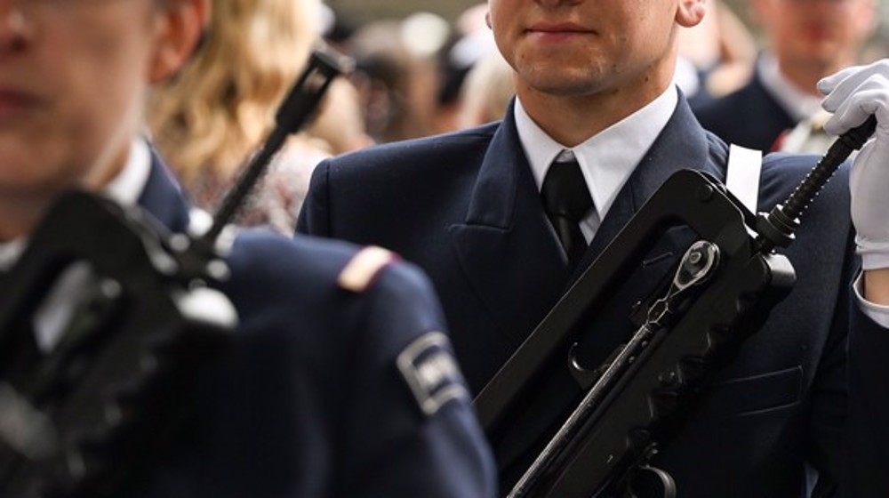 France : vers un nouveau service militaire pour les jeunes 