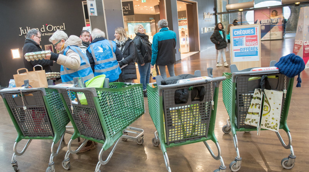 Près de 5 000 emplois supprimés dans le secteur humanitaire en France