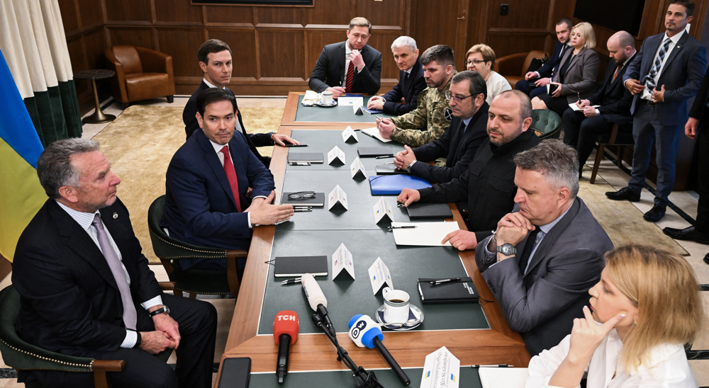 US, Ukraine officials meet for 'peace' talks as Russia gains ground