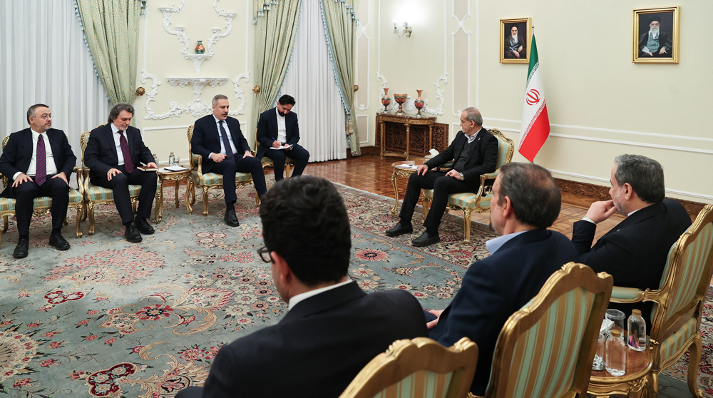 Muslims must set disputes aside, unite and trade: Pres. Pezeshkian