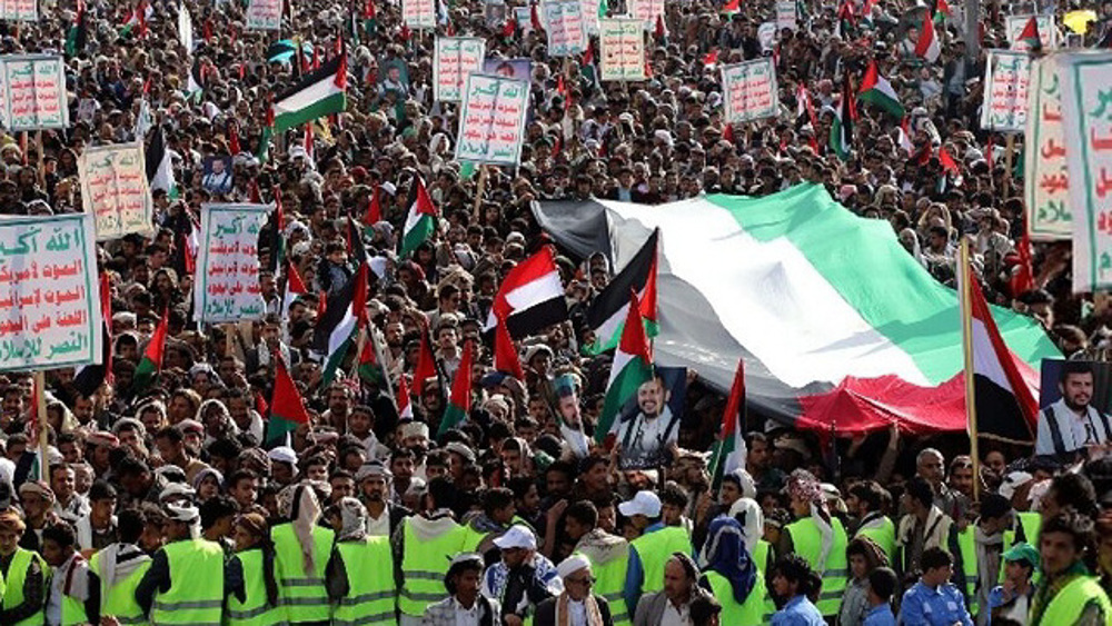 Yemenis rally in Sana’a to mark end of British rule anniversary