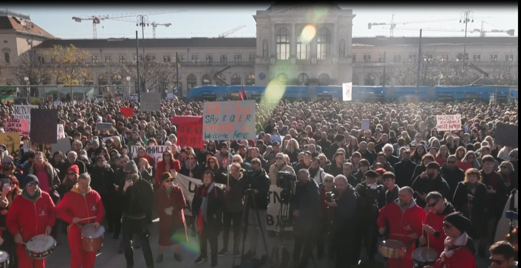 Thousands join anti-fascist marches in Croatia