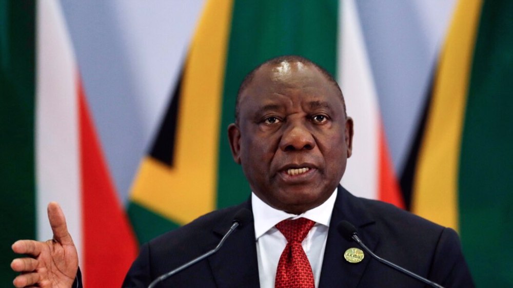 US Rep. Ilhan Omar (D-MN) (L) talks with Speaker of the House Nancy Pelosi (D-CA) during a rally with fellow Democrats before voting on H.R. 1, or the People Act, on the East Steps of the US Capitol on March 08, 2019 in Washington, DC. (AFP photo) 