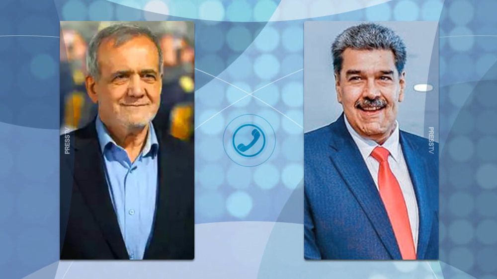 US Rep. Ilhan Omar (D-MN) (L) talks with Speaker of the House Nancy Pelosi (D-CA) during a rally with fellow Democrats before voting on H.R. 1, or the People Act, on the East Steps of the US Capitol on March 08, 2019 in Washington, DC. (AFP photo) 