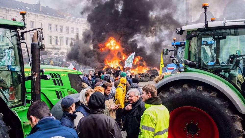 Crise agricole en Europe : des milliers d'agriculteurs paralysent Bruxelles