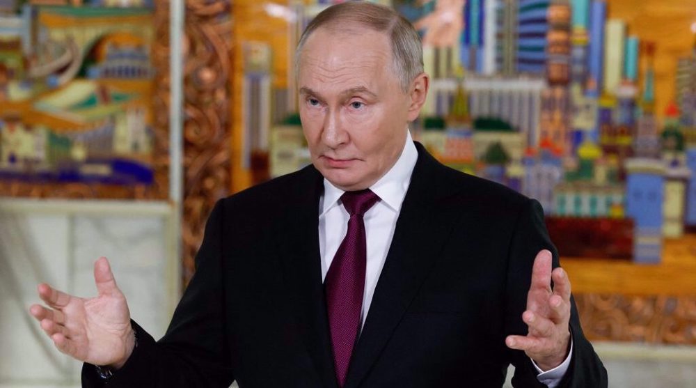 US Rep. Ilhan Omar (D-MN) (L) talks with Speaker of the House Nancy Pelosi (D-CA) during a rally with fellow Democrats before voting on H.R. 1, or the People Act, on the East Steps of the US Capitol on March 08, 2019 in Washington, DC. (AFP photo) 