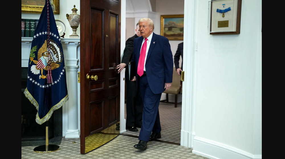 Trump calls Somali immigrants, Ilhan Omar ‘garbage’ amid deportations 