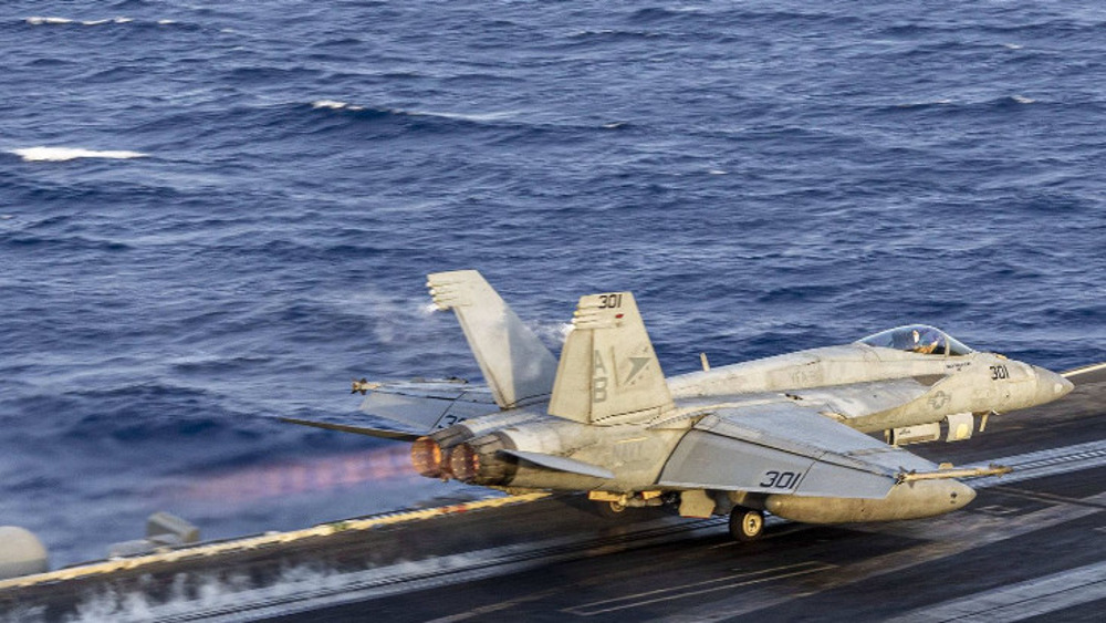 Un F-18 américain abattu par un tir ami en mer Rouge