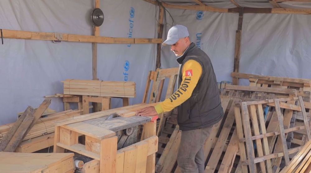 Displaced Palestinians seek fragile alternatives to support their tents