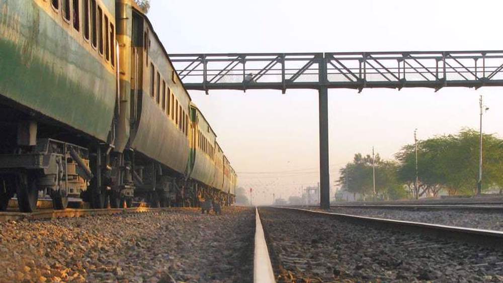 Gunmen take 35 hostages in attack on train in southwest Pakistan