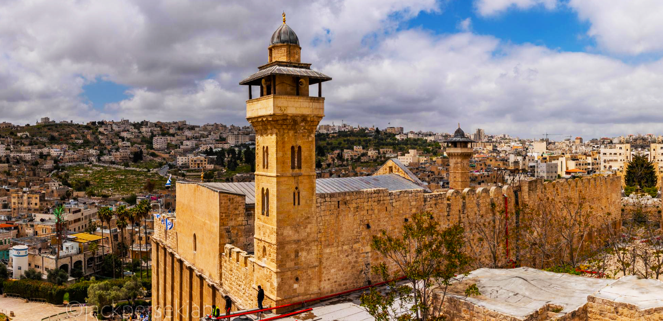 Israel seizes administration of Ibrahimi Mosque, sparking Palestinian outrage