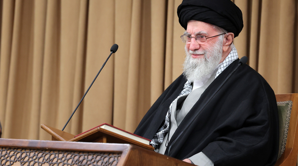 Ayatollah Khamenei donates funds to release needy prisoners