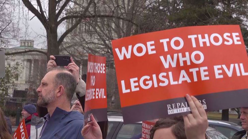 Multi-faith march on Congress condemns Trump’s treatment of poor