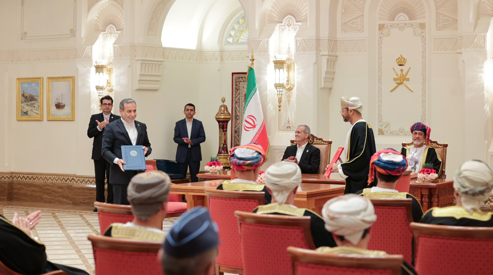 L'Iran et Oman signent 18 protocoles d'accord
