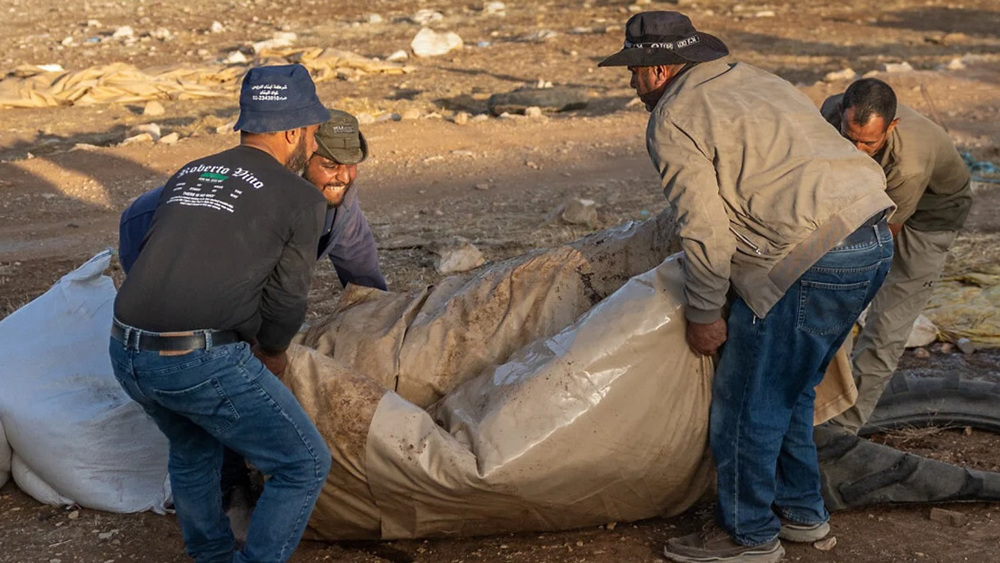 Entire Palestinian Bedouin community displaced from Maghayir al-Deir