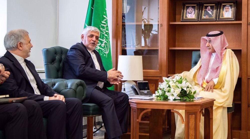 Iran, Saudi Arabia stress ‘strong support’ for Syria’s territorial integrity amid Israeli aggression