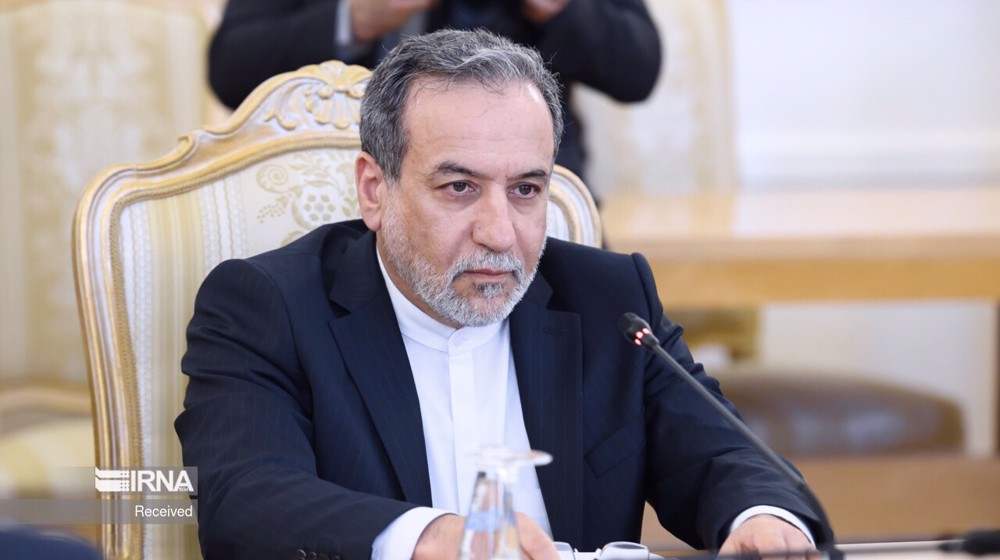 Araghchi appelle au respect des droits des Iraniens arrêtés au Royaume-Uni