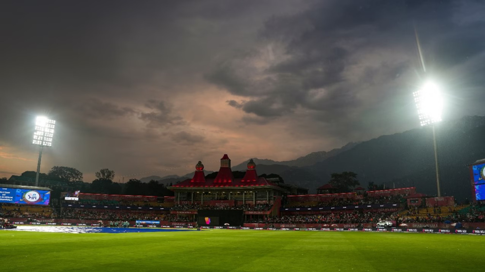 India's premier cricket league suspended amid tensions, cross-border clashes with Pakistan