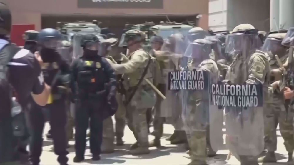 US military confronts protesters for first time since 1965 in California