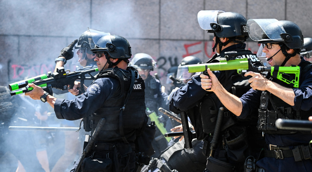 Los Angeles sous couvre-feu après plusieurs nuits de manifestations 
