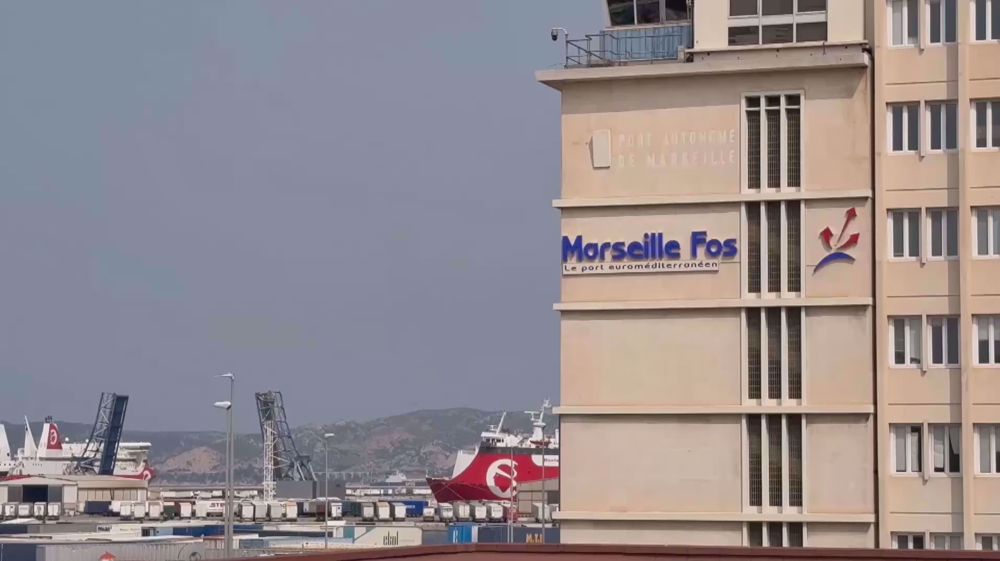 French dock workers block arms shipment to Israel