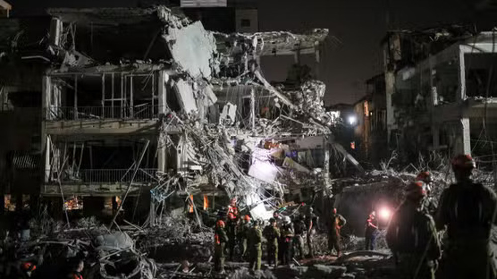 Une nouvelle vague de frappes de missiles iraniennes secoue Israël