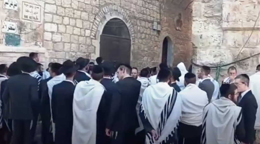 Hamas condemns incursion by Israeli settlers into al-Aqsa Mosque 