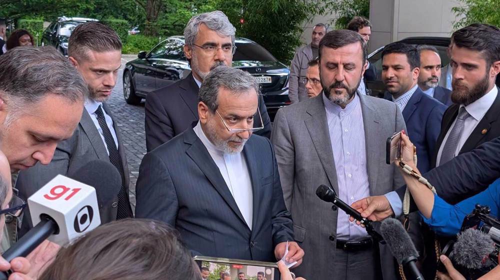 Iran exercising its legitimate right to self-defense, FM Araghchi tells E3 counterparts