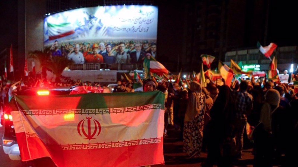 Les Iraniens manifestent dans tout le pays pour célébrer la victoire sur Israël et les USA